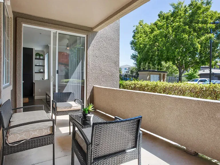 Villagio Luxury Apartments — Photo 18