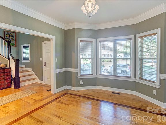 4th image of 5505 Yorke St NW