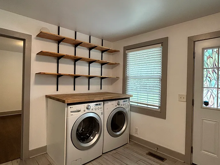 218 McKennell Dr — Photo 8