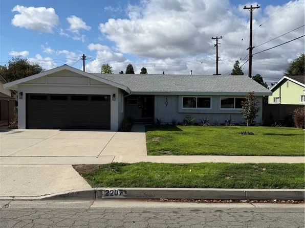 2207 Melody Ln, Fullerton, CA 92831