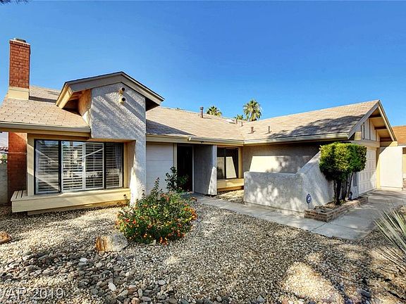 3rd image of 4749 Hackamore Dr