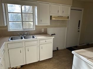 2951 Woodside Dr, Jackson, MS 39212
