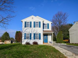 824 Evergreen St, Denver, PA 17517