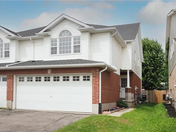 14 Donnenwerth Dr, Kitchener, ON N2E 3X2