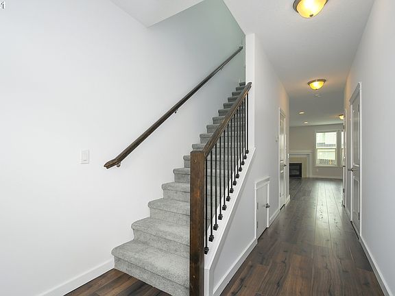 3rd image of 6113 NE 57th Ave