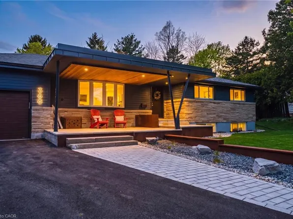 368 Philip Pl, Hamilton, ON L9G 3G8