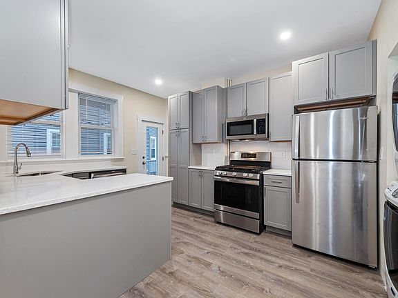 2nd image of 43 Brackett St #1