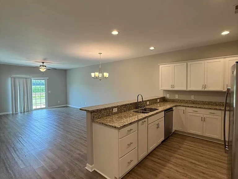 211 Briarcliff Ct — Photo 5