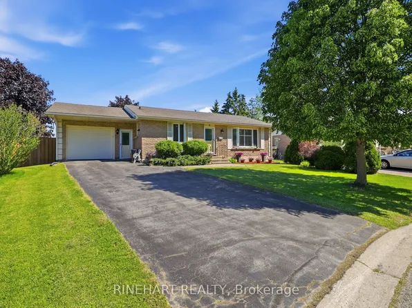 3 Greenfield Ct, London, ON N6E 1K9
