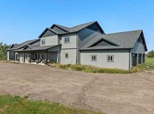 1505 30th Ave NE, Minot, ND 58703