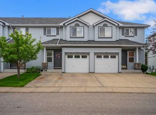 120 N Rocky Vista Cir NW, Calgary, AB T3G 5B9