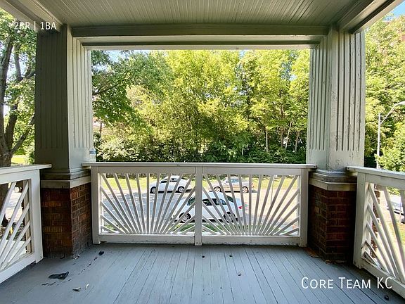 3rd image of 5047 Wyandotte St #3