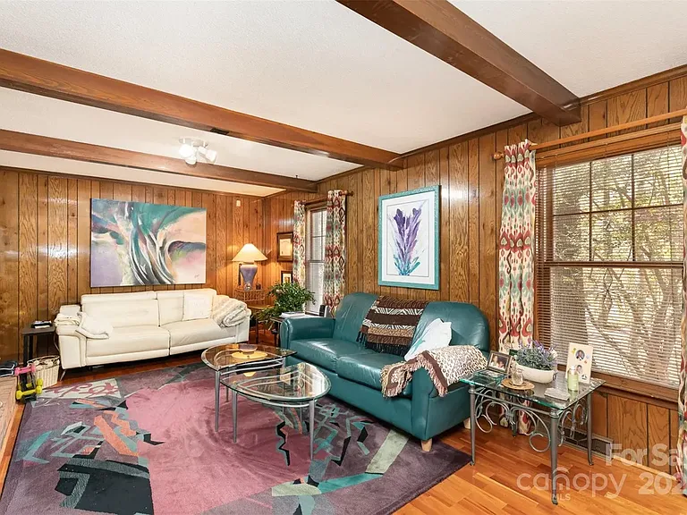 929 Autumnwood Ln — Photo 13