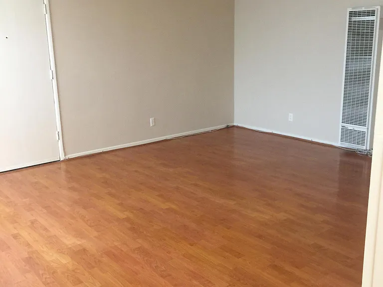 136 N Cedar St #2 — Photo 5