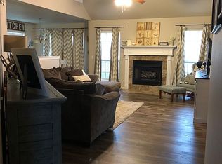 1083 Richards St, Pea Ridge, AR 72751