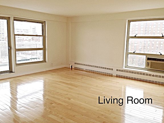4th image of 70 La Salle St APT 18G