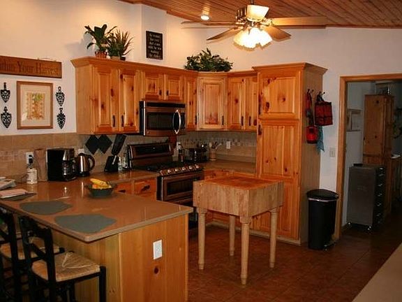 4th image of 8580 Oak Park Cir