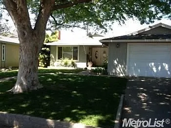 8695 Fallbrook Way photo 1