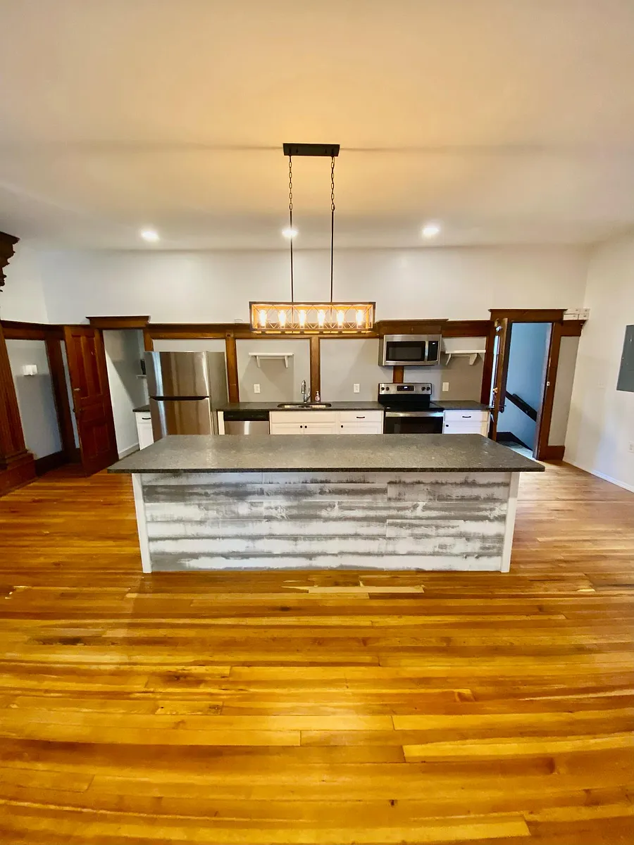 Building Photo - 17 Wilbur St #2