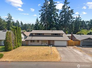 9824 Onyx Dr SW, Lakewood, WA 98498