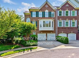 10200 Addison Ct, Bethesda, MD 20817