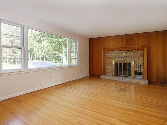 4th image of 4547 Gentwood Dr