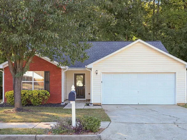 173 Waters Edge Dr, Locust Grove, GA 30248