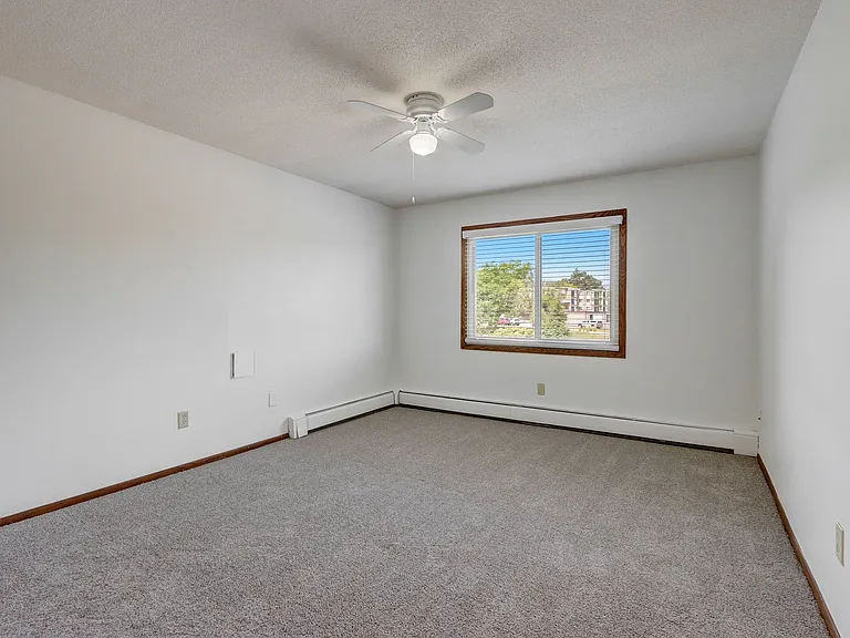 Sumter Green Apartments — Photo 42