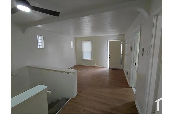 Building Photo - 820 Elias Ave