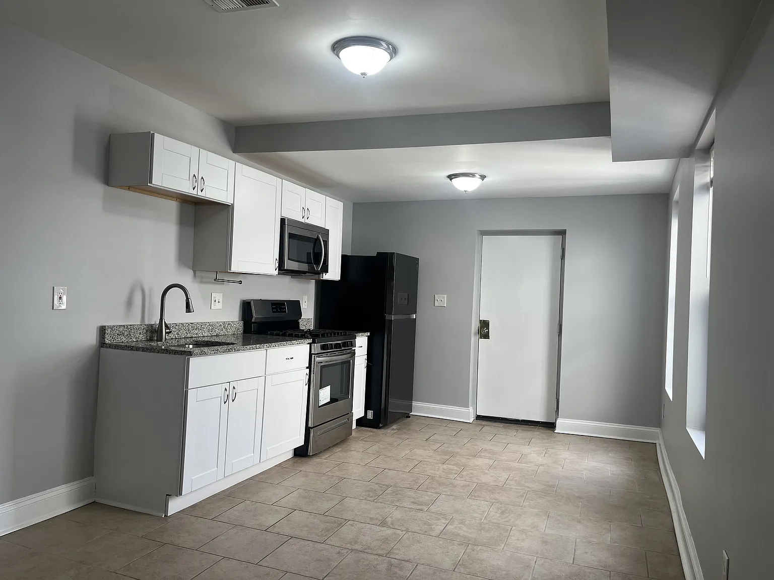 1118 Homewood Avenue - 1 — Photo 1
