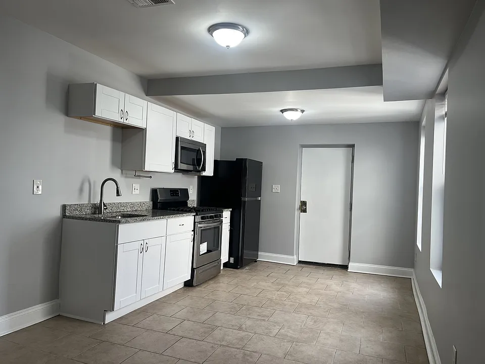 1118 Homewood Ave #1