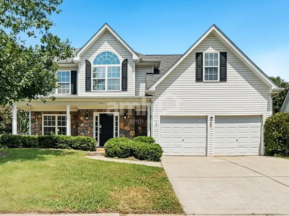 7741 E Berkeley Rd, Denver, NC 28037