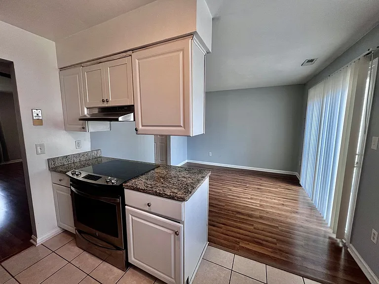 5206 Richard Rd — Photo 5