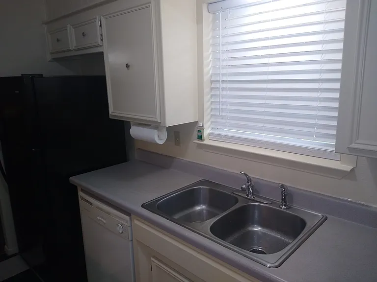 4127 Altamesa Blvd — Photo 5