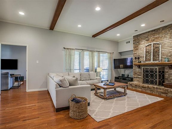 4th image of 1103 N Park Dr