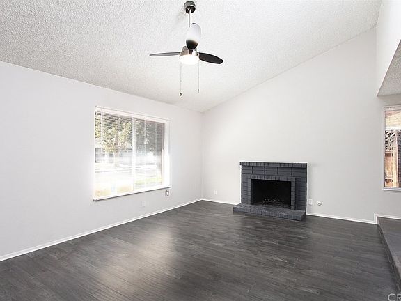 4th image of 551 E Avenue J4
