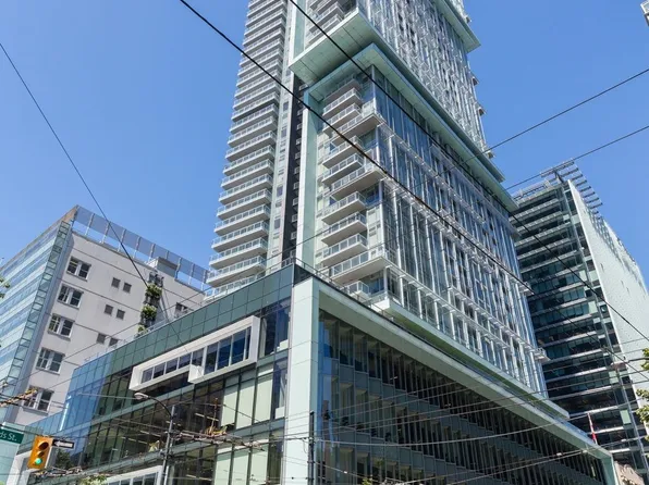 777 Richards St #1211, Vancouver, BC V6B 0M6