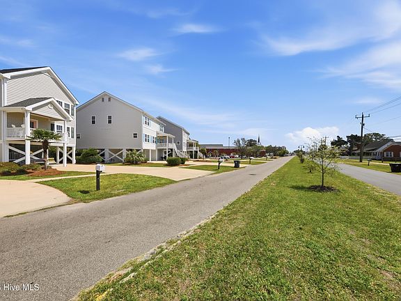 5th image of 310 Harper Avenue #A