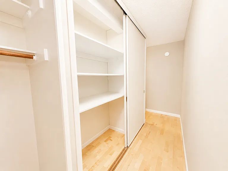 2393 SW Park Pl #106 — Photo 11