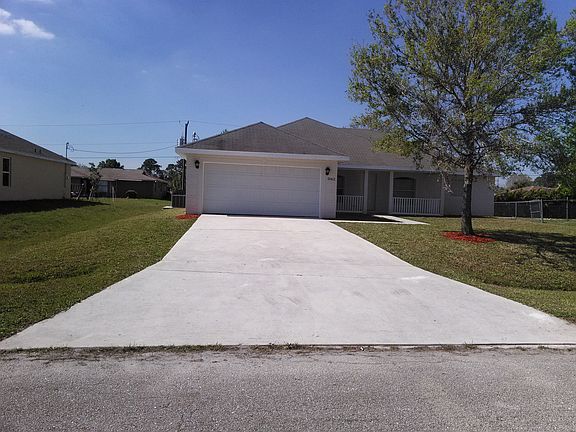 2nd image of 2062 SW Aquarius Ln