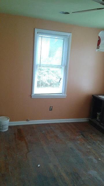 2nd image of 8906 Oak St
