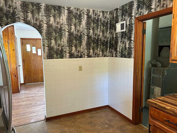 5th image of 433 Marteeny St