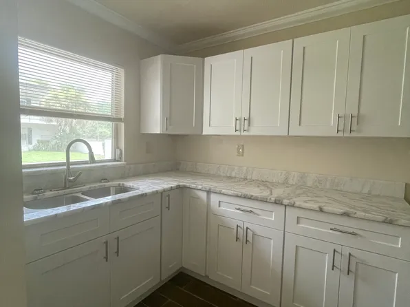 2716 E Washington St #16, Orlando, FL 32803