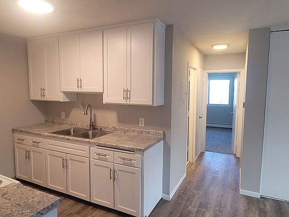 4th image of 405 River St S #21