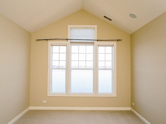 5th image of 305 Sundown Ct Unit F