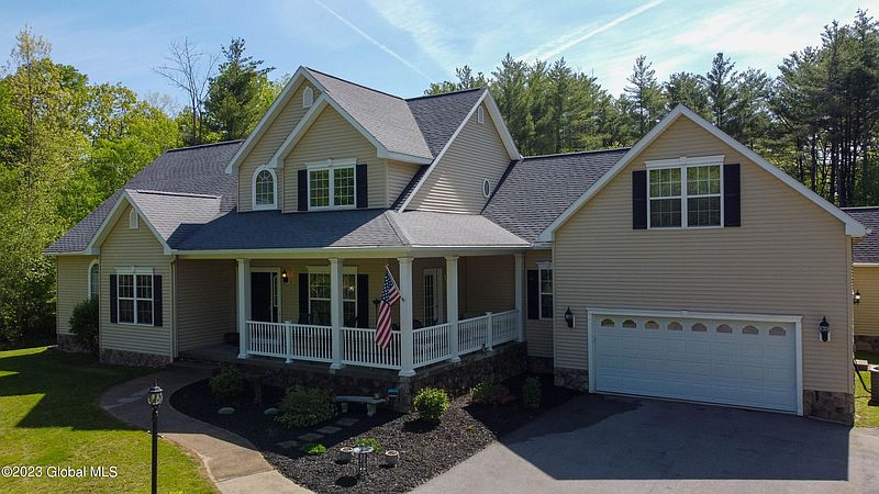 4th image of 302 Covington Court