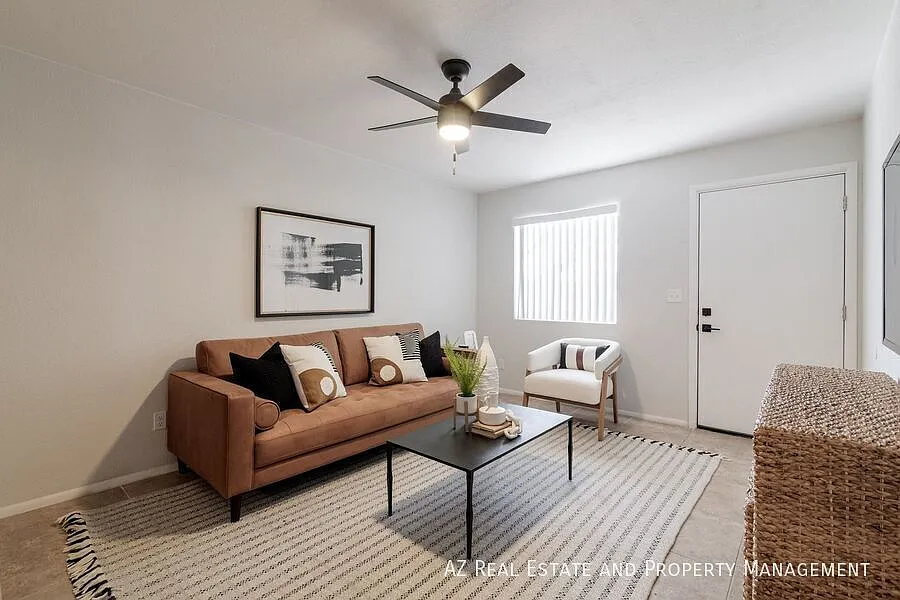 Free Month + $500 Deposit + 13-Month Lease! Live, Relax & Thrive in This Convenient Phoenix Retreat — Photo 4