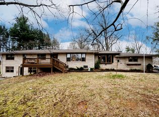 215 W Chester Dr, Ellettsville, IN