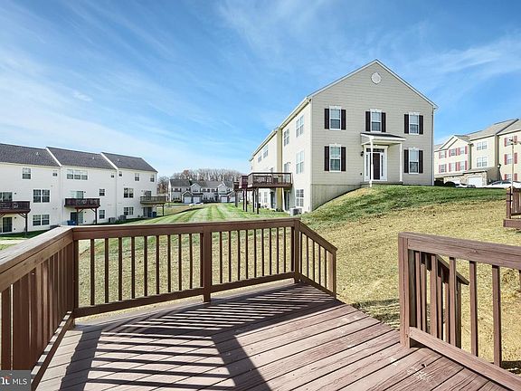 5th image of 2233 Live Oak Ln #2233