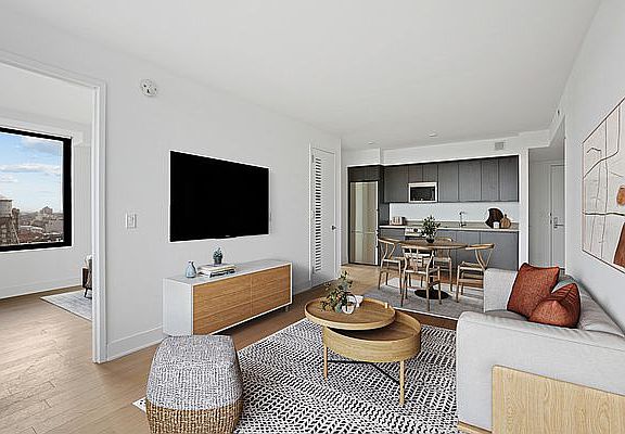 4th image of 662 Pacific St #18C